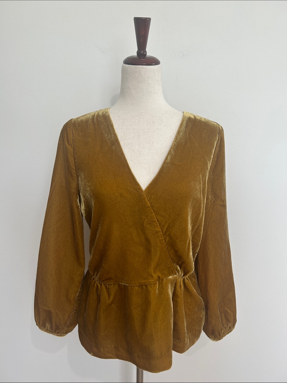 J.Crew Women’s Velvet Wrap Peplum Top Size 8 EUC